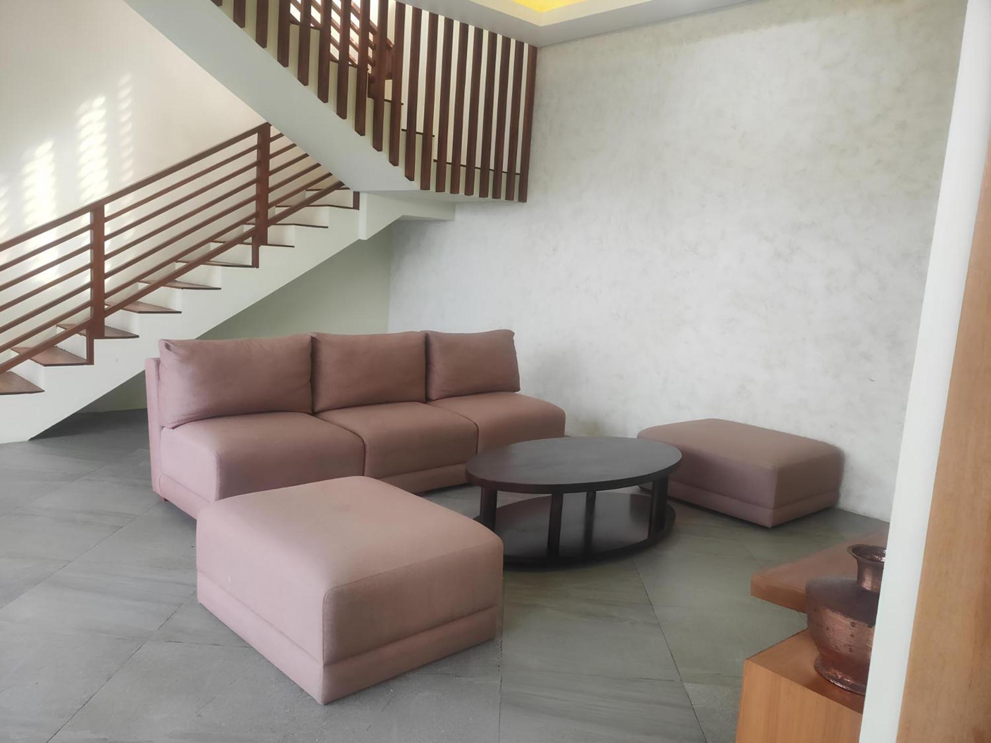 Cozy In A Residential Area Of